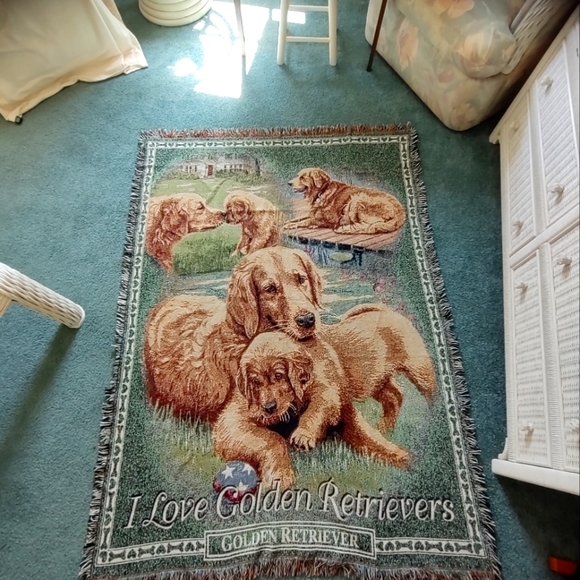 Danbury Mint Bedding Tapestry Throw Blanket With Golden Retrievers